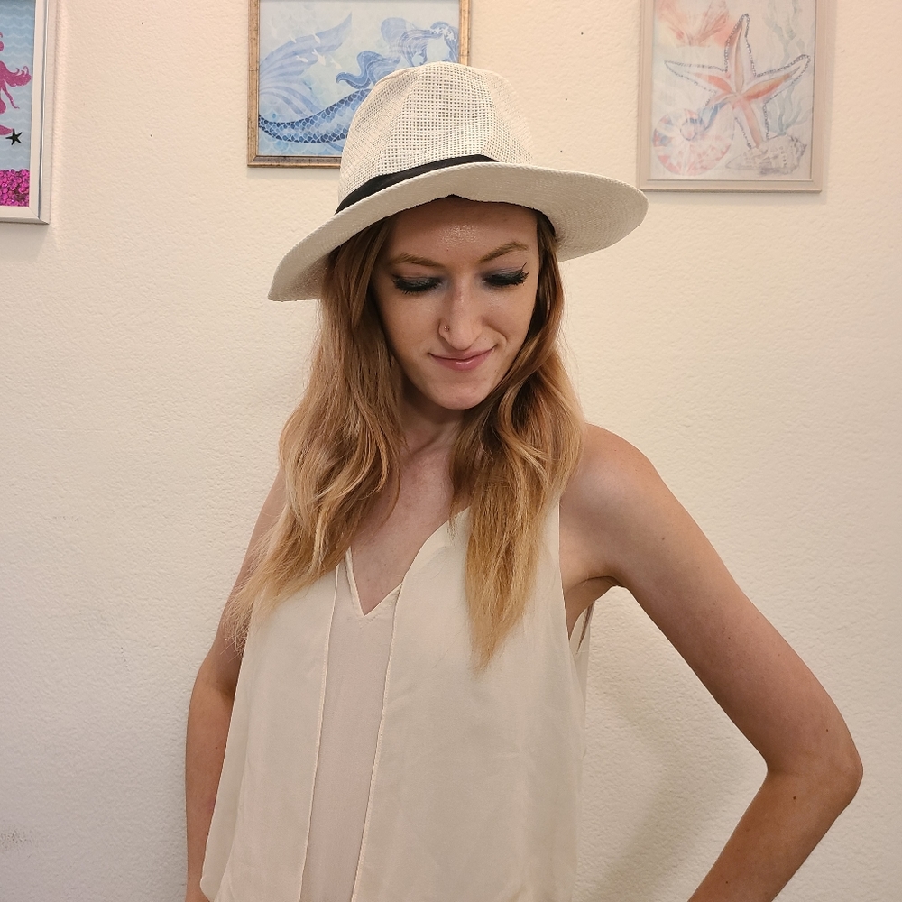 CHARLY Beautiful Blouse - Picture 7 of 9